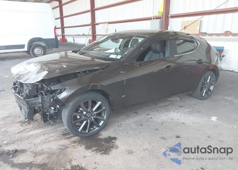 2020 Mazda Mazda3 Preferred Package z USA, uszkodzony, nr VIN JM1BPAMM9L1155748